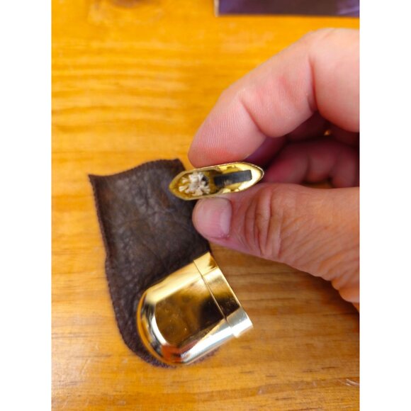 Vintage Marlboro Brass No. 6 Lighter - Picture 6 of 8